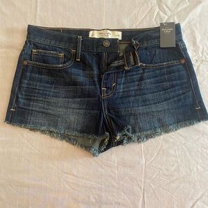 Women’s Abercrombie & Fitch Size 6/28 High Rise Shorts New with Tags